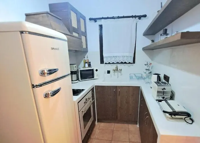 Nyaraló Nefeli Rhodes Arhángelosz